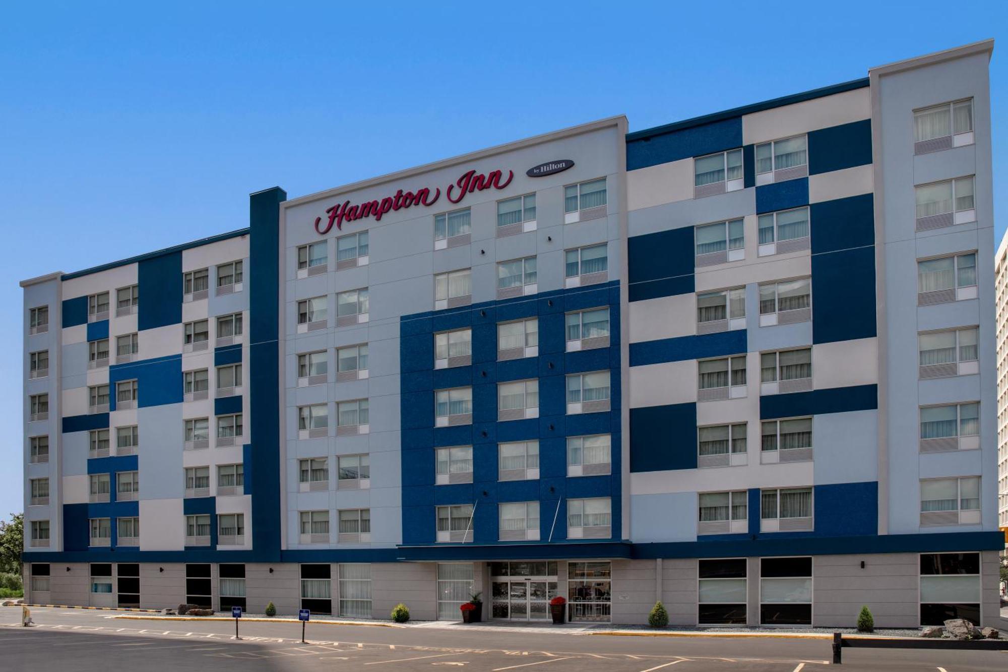 Hampton Inn By Hilton Winnipeg Downtown Екстер'єр фото
