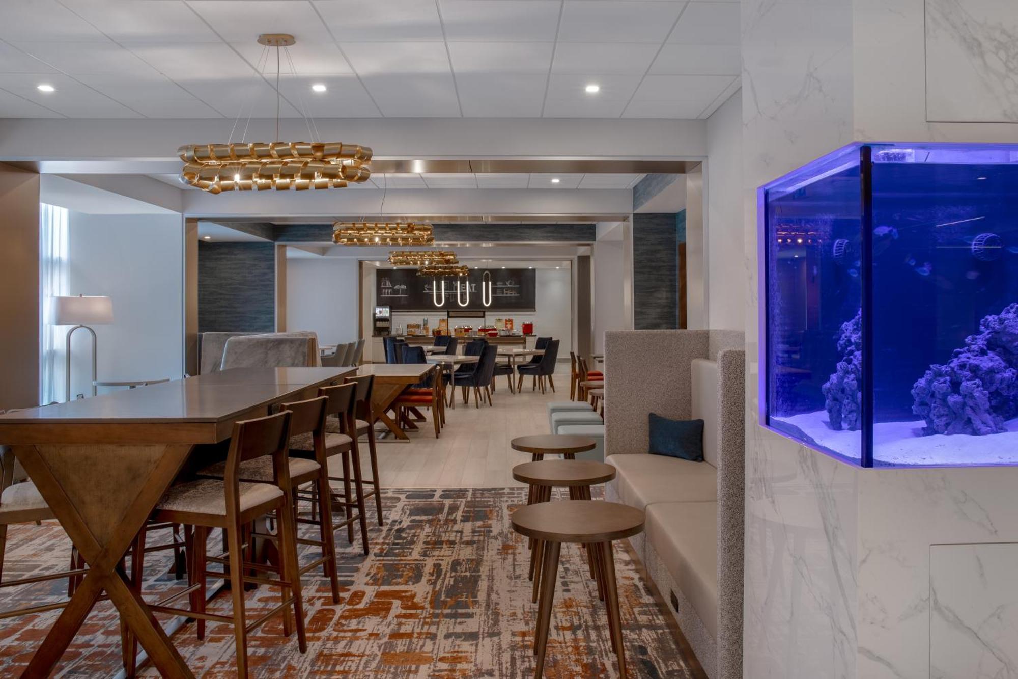Hampton Inn By Hilton Winnipeg Downtown Екстер'єр фото
