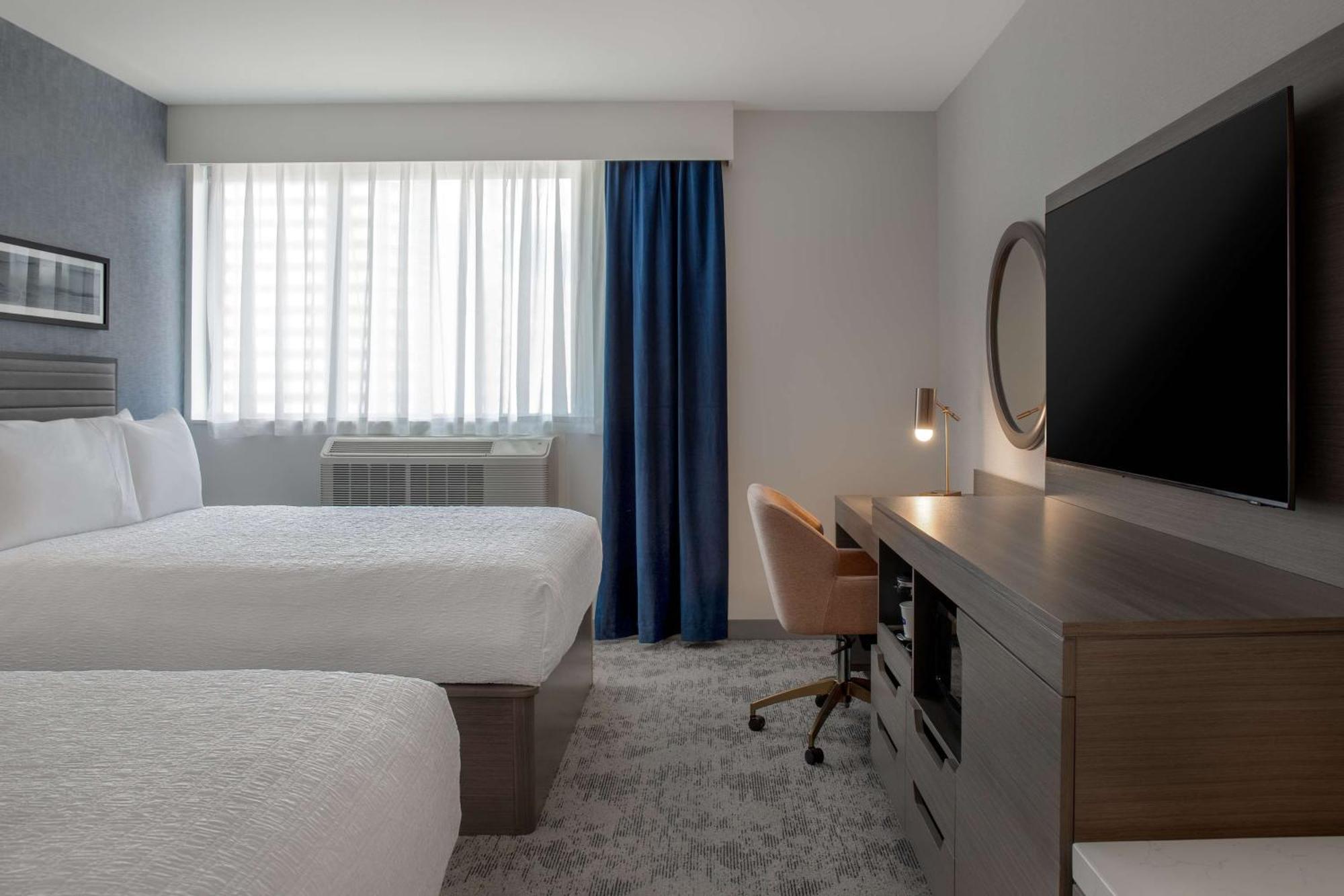 Hampton Inn By Hilton Winnipeg Downtown Екстер'єр фото