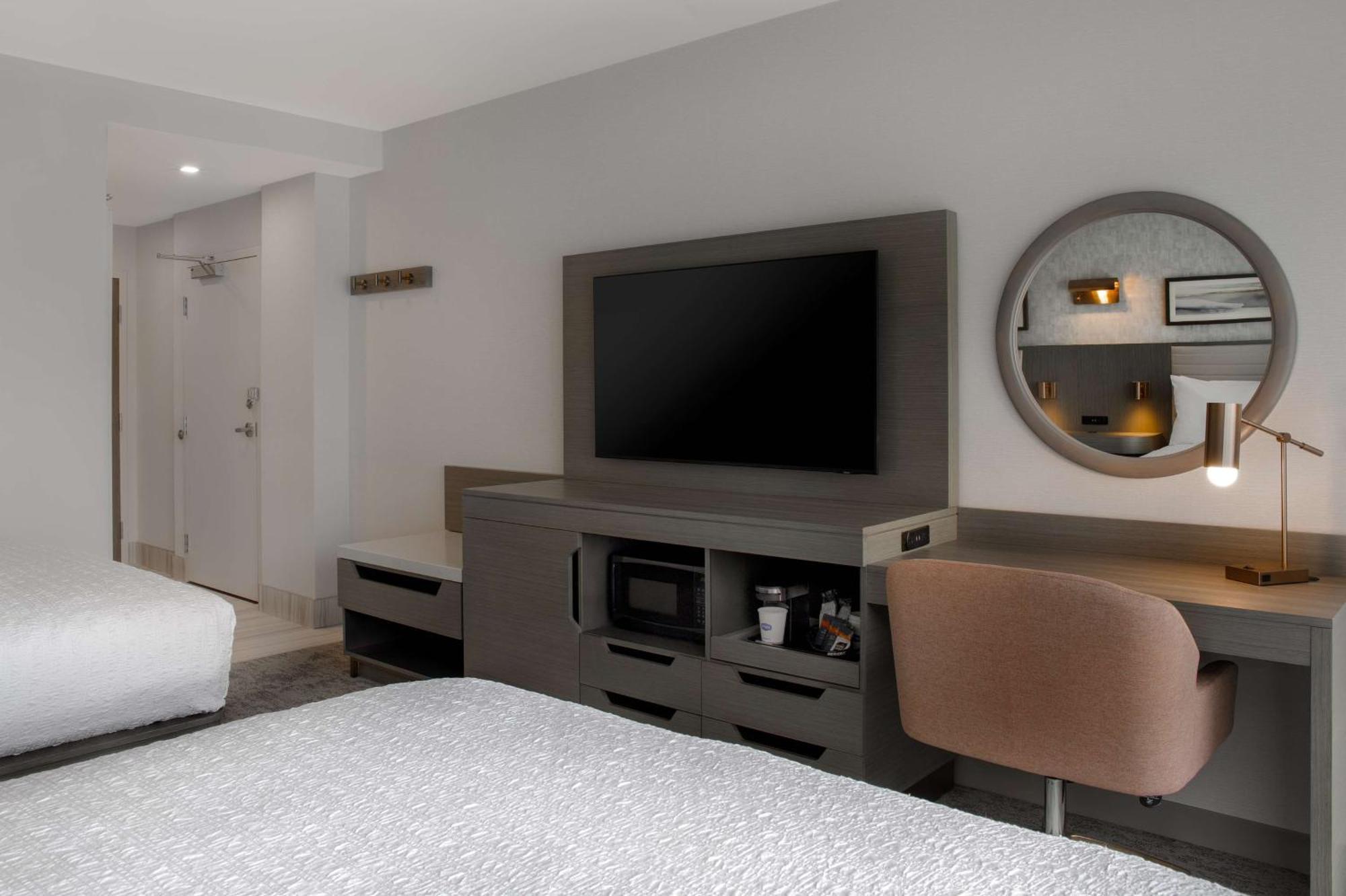 Hampton Inn By Hilton Winnipeg Downtown Екстер'єр фото